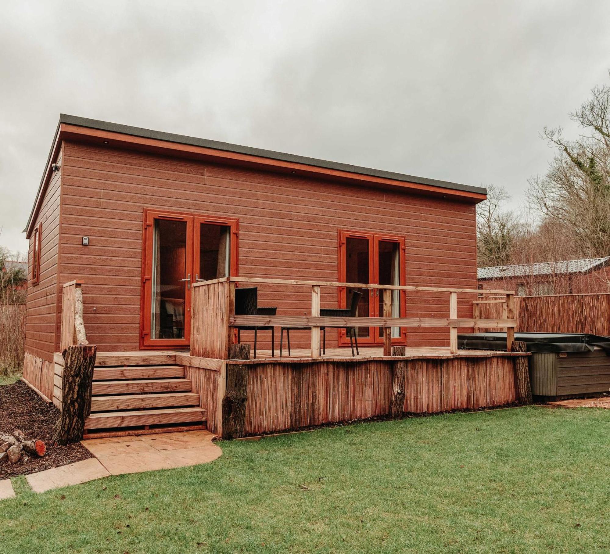 Herons Lake Retreat Hot Tub Lodges Caerwys Zewnętrze zdjęcie